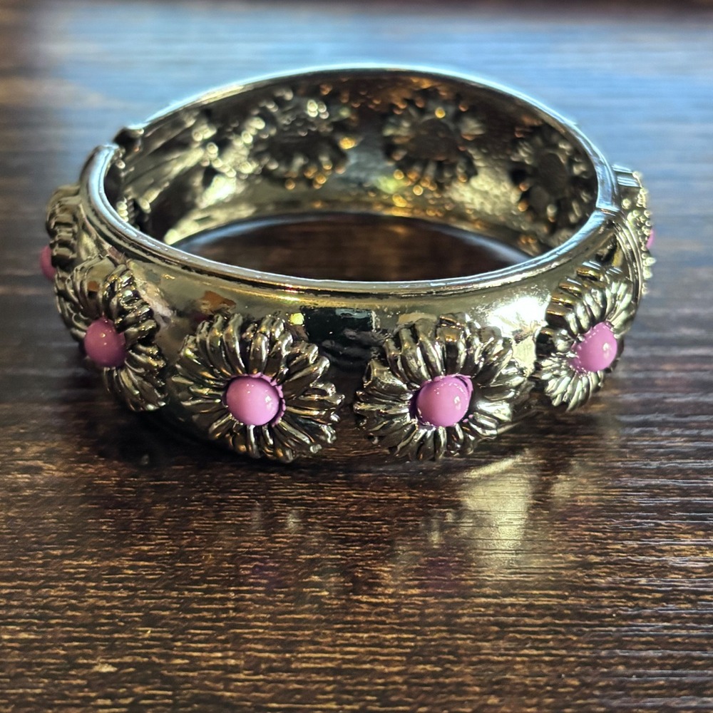 Silver Tone Daisy Flower Purple Accents Hinged Bangle Bracelet Floral Sunflowers